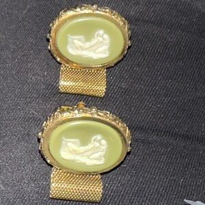 Vintage Gold and Cream Cameo Cufflinks